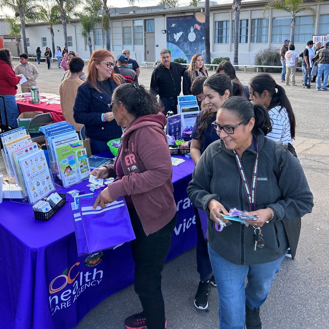 Our BHS Team joined Carr Intermediate School @carrastros 🧑‍🚀 for their Open House & Resources Fair promoting mental well-being to families through #OCNavigator. Explore OCNavigator.org to build a healthier you! #MentalHealthMatters #RecoveryHappens @santaanausd