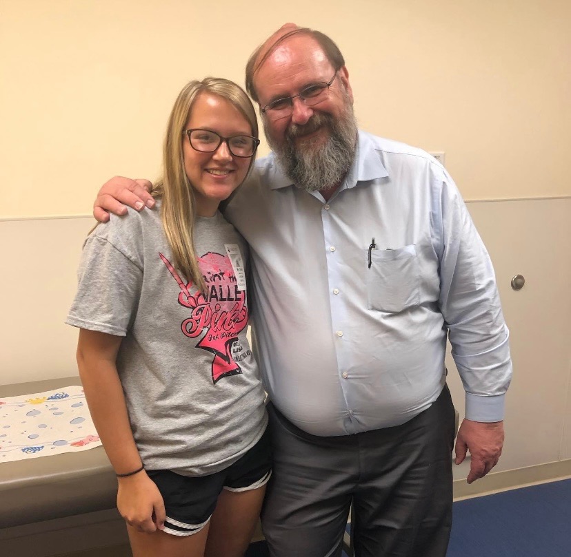 During her first appointment, Eric Gordon, M.D. sat next to Keauna. He didn’t wear the traditional physician’s white coat, which she knew was purposeful – to make her feel even more comfortable. Read More About Keauna's Journey to Pain Relief: ow.ly/XLec50RrlIZ