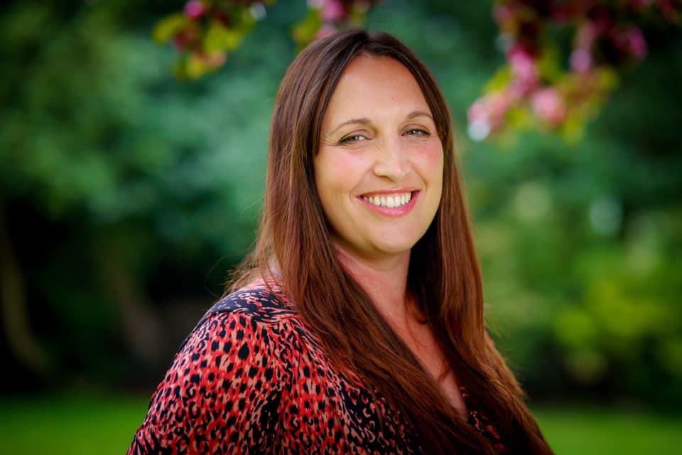 NWalesSocial's tweet photo. #NWalesHour
Last but not least tonight.
Big North Wales Hour #shoutout for #virtualPA @EverClare ๐ lending lots of assistance for #NorthWalesSocial right now ๐๐๐
#GraphicDesigner
#NorthWales https://t.co/OFNz7XNhzq