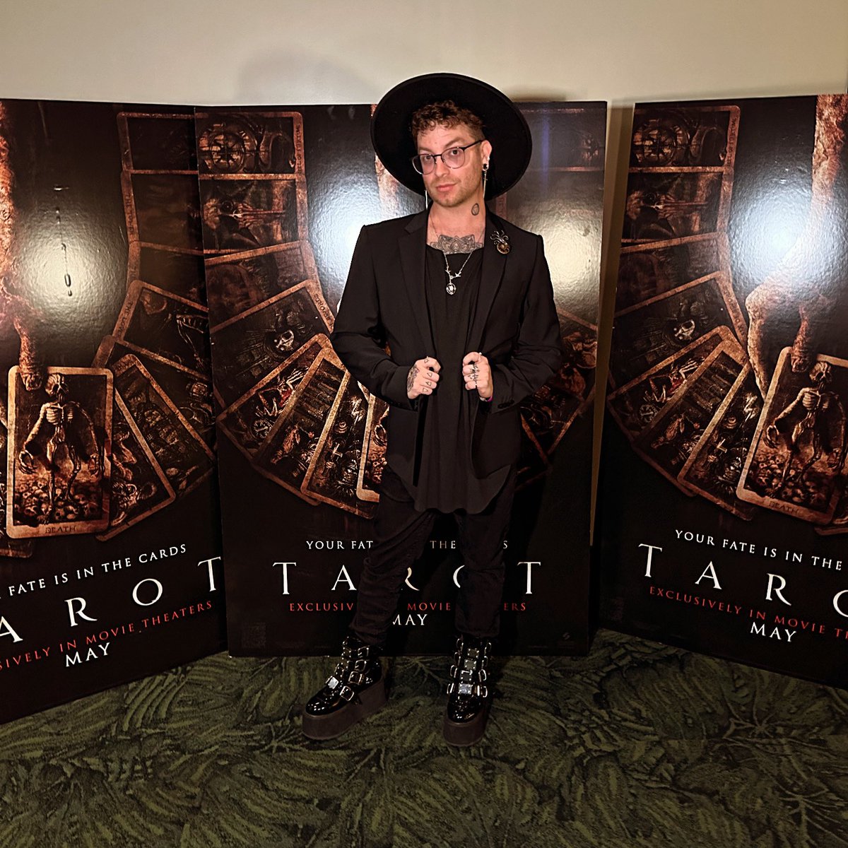 I had so much fun reading at the advanced screening of @TarotMovie 🫀🃏🖤 thanks @SonyPictures for having me 💯 #madamadam #tarot #TarotReading #TarotMovie