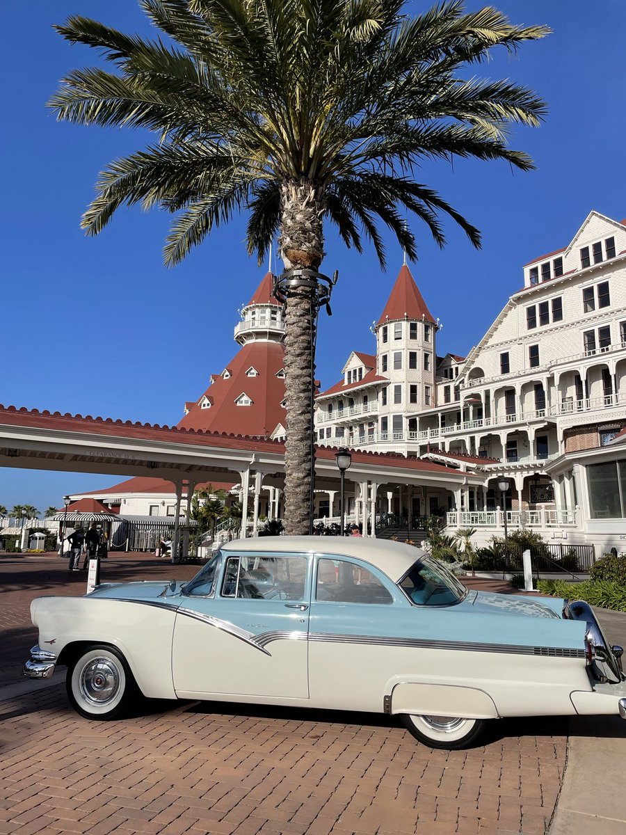 California cruisin'. 🌴