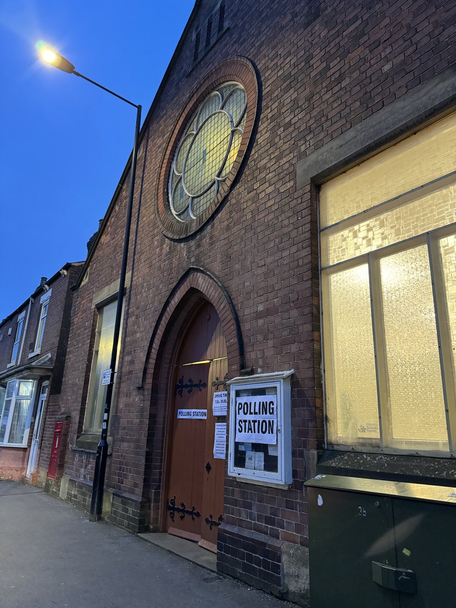 Last @MyDoncaster Polling Station visit of the day, Baptist Church, Chequer Road. 1 hour left to vote 🗳️