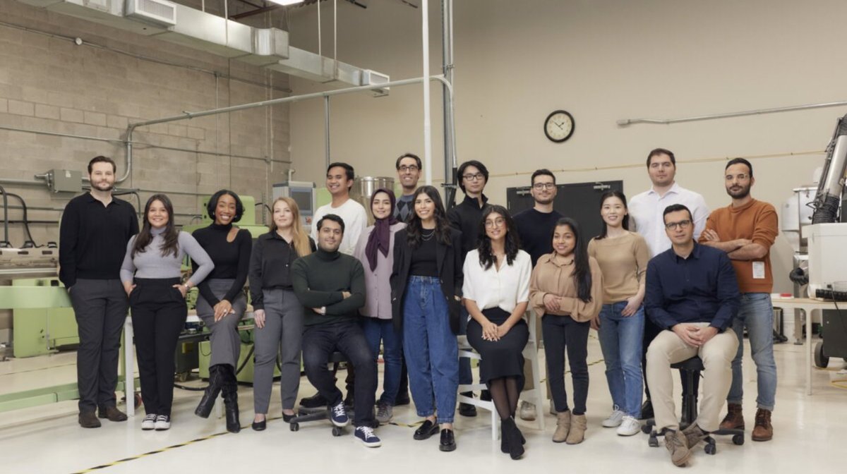 From studying in #UofT classrooms to leading a sustainability revolution. Entrepreneurs, Nuha Siddiqui and Kritiga Tyagi won the 2024 Governor General’s Innovation Award for their work at @planeterthos. Read more: shorturl.at/zERX1
 #UofT #startup #womenintech