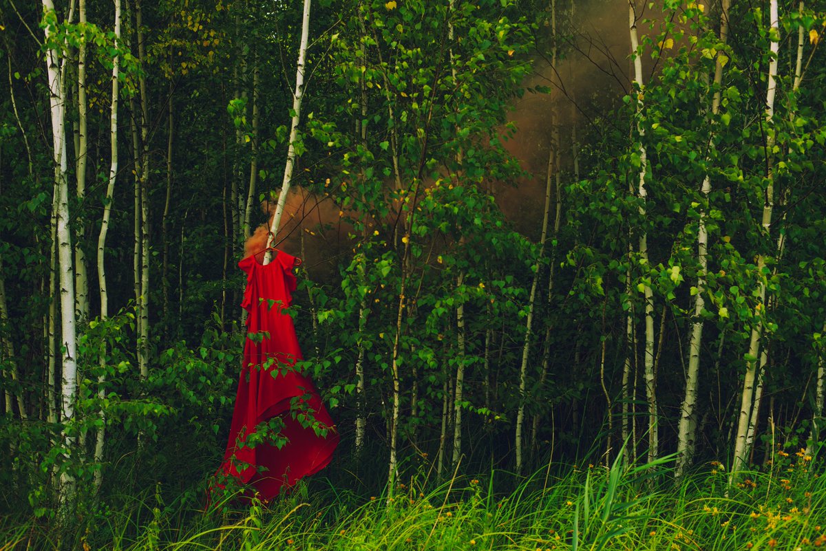 Le 5 mai c’est la Journée de la robe rouge. Nous rendons hommage aux femmes, aux filles et aux personnes 2SLGBTQQIA+ autochtones disparues et assassinées. C’est l’occasion de sensibiliser et d’être solidaire en déployant des efforts pour décoloniser nos systèmes de santé.