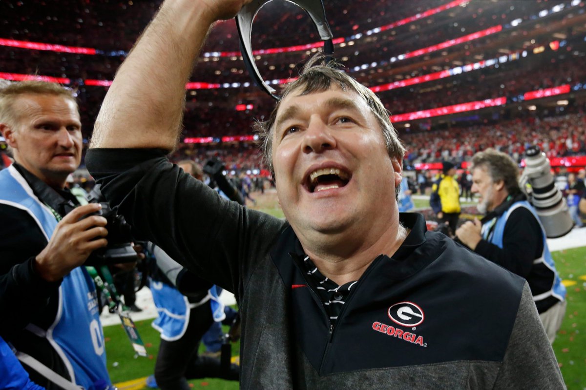 Kirby Smart officially tops the list of every FBS coach's contract. Find ALL of them, in one place, ranked against one another, in their conference, and per state ⬇️⬇️ collegefootballnetwork.com/highest-paid-c…