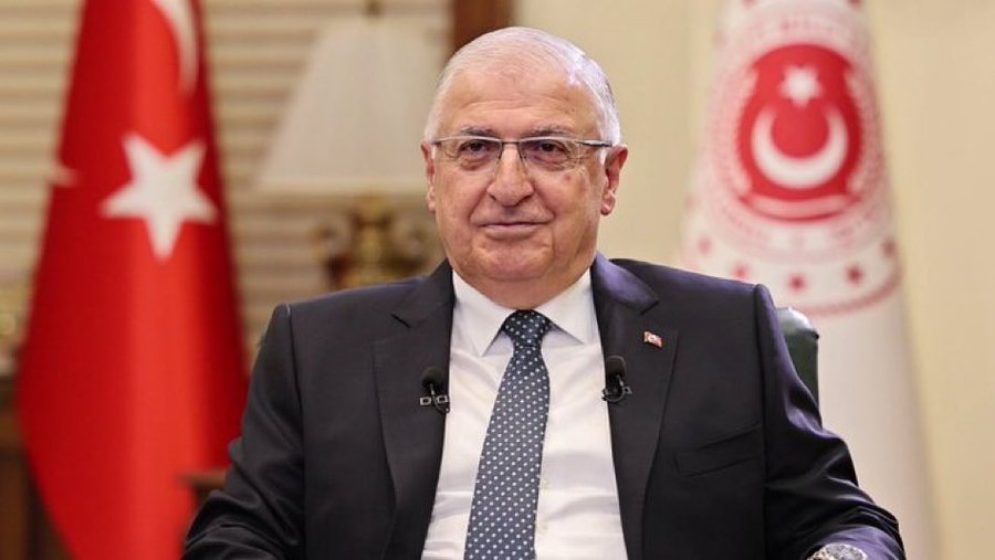 Savunma Bakanı Yaşar Güler : “Hudutlarımızdan girmek mümkün değil.” Zaten ülkede hiç kaçak göçmen yok, onların hepsi yeşil pasaportla giriş yapanlar