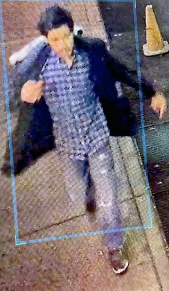 News Release - Suspect to be Identified in Stabbing Investigation, Yonge-Dundas Square, Image Released
tps.to/59543