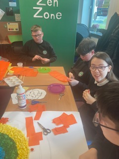 FORR_ESB's tweet image. We are creating a rainbow for our Zen Zone board. We are working together as a team. Everyone had a part to play which just naturally occurred! Great teamwork and they have set their standards high! @forresterhs #teamwork #inclusion #expectations