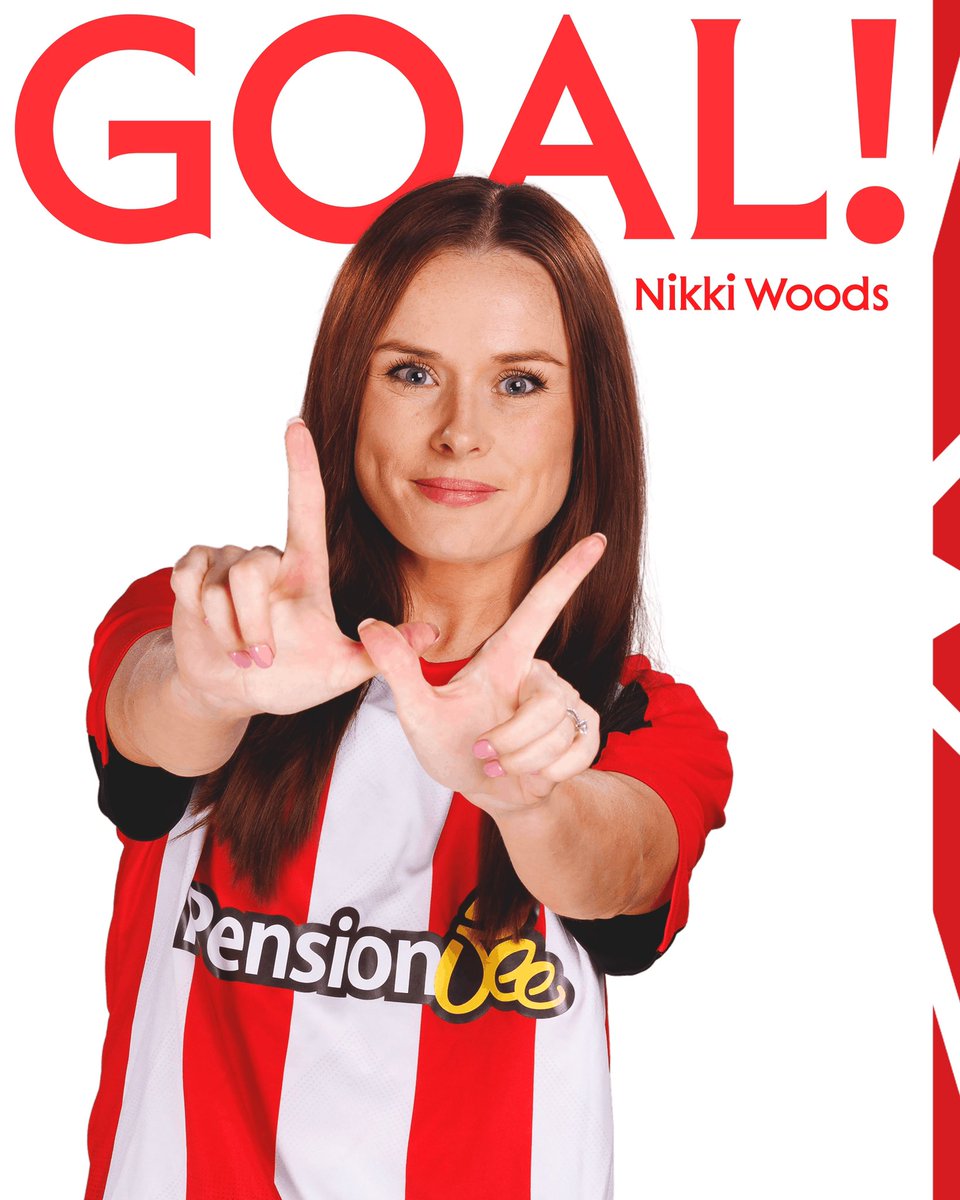 ⏱️67’ GOALLLL! Woods gets her second of the game with a fantastic volley from distance! 🟢1-4🐝 #BrentfordFCW | #BrentfordFC