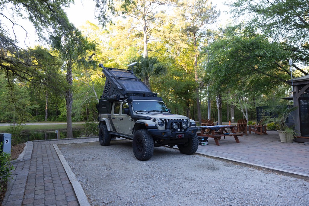 I think this hipcamp was at another level than the jeep 😆
Adventures are made possible with the great support from: 
@ashevillevehicleoutfitters
@alucab_usa
@blueridgeoverlandgear
@midlandusa
@gp_factor
@scrubbladewipers
@overland_medic
@zarges.usa