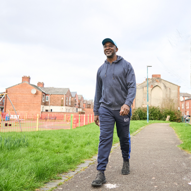 DementiaUK's tweet photo. 100km. 31 DAYS. 
Could you take on this walking challenge to help families affected by dementia? Take your first step and sign up now. You’ll get a free t-shirt to wear on your walks.