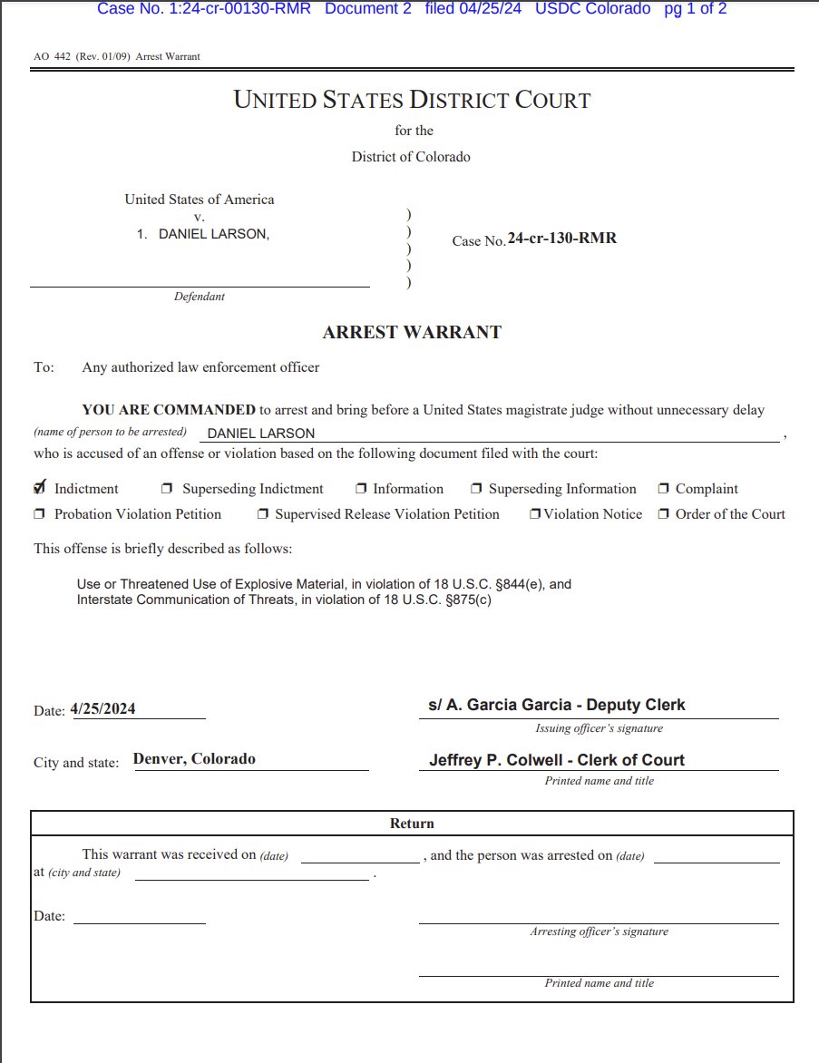 Daniel Larson faces 7 federal charges, 6 of which being for threats to detonate explosives. Each of those charges can carry a 10 year prison sentence. kiwifarms.st/threads/daniel…