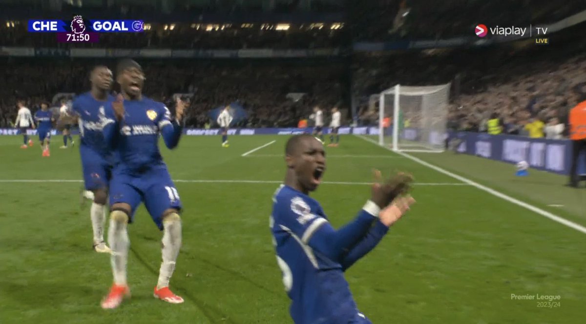 Vaya partidito del Tottenham en el Bridge… Regalan más aire al Aston Villa por ser cuarto. Pone el 2-0 el Chelsea. Falta descomunal de Cole Palmer al larguero y Nico Jackson está atento de cabeza.