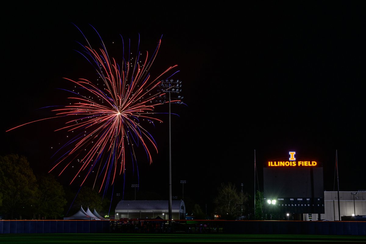 No need to look far for fun this weekend! Catch @illinibaseball's Bleacher Bum BBQ on Friday, May 3. Then make your way back on Saturday for @illinisb's World's Largest Softball Tailgate as they celebrate their seniors! #Illini | #HTTO