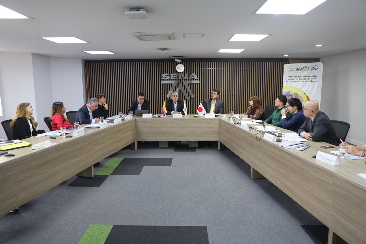 Nuestro director general, Jorge Eduardo Londoño Ulloa (@JorgeELondonoU), se reúne con representantes de la agencia japonesa @jica_direct_en y la @APCColombia para iniciar el primer comité de la segunda fase del Proyecto de Construcción de Marca Territorial para el Desarrollo…