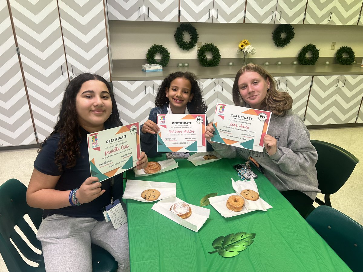 Congratulations to our Peer Mediators! These PC’s help brighten our school culture & increase the Peace! ☮️ @Glades_MS  #BeTheChange #CreateYourCulture #KindnessMatters #FutureLeaders
