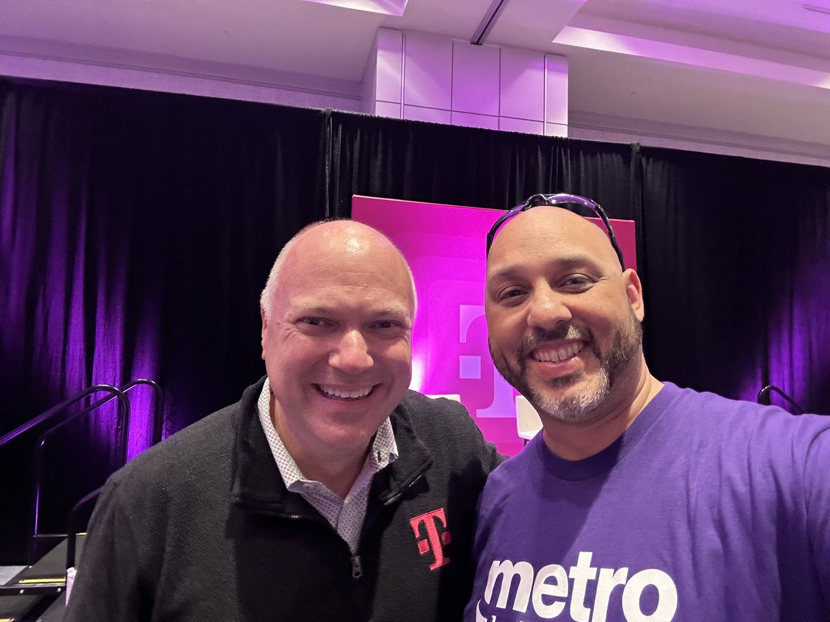 AWESOME RAlLY IN DEEETROIT!! Blessed to work in a company with the best senior leadership team in the game! @MikeSievert @JonFreier #DetroitGRIT #wewontstop