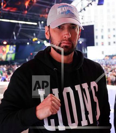 📸 New photo: #Eminem @ #NFLDraft