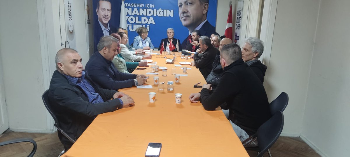 Ataşehir Yeniçamlıca mahallesi haftalık toplantısına katılım sağladık
@osmannnurika 
@burakcifci34
@atasehirakparti 
#DurmakYokYolaDevam