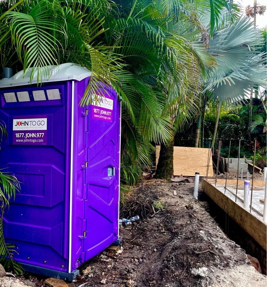 🏗️ Ensure your construction site meets all sanitary standards with our durable and reliable porta potties. Book in advance! #ConstructionSafety #SanitarySolutions #ReliableRentals