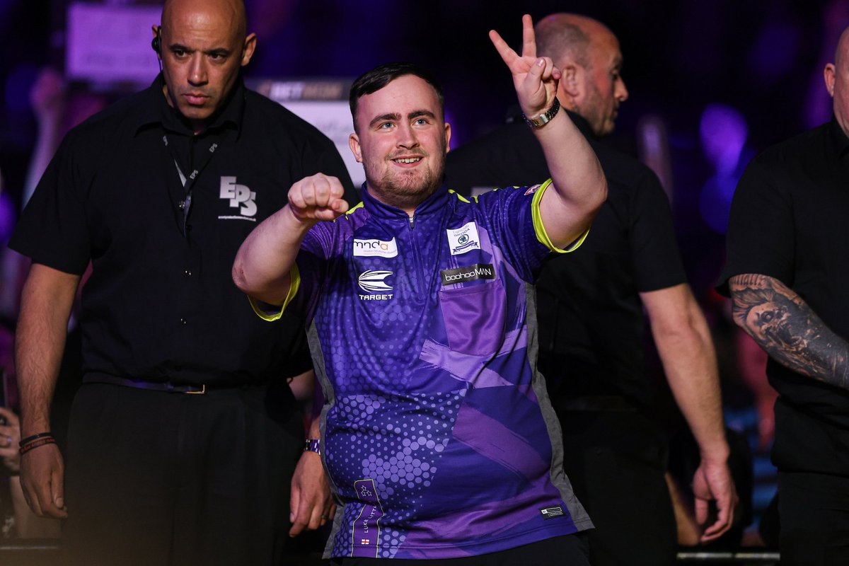 Luke Littler qualified! ✅️ He's headed to the Premier League play offs in London at the 👇