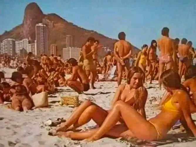 @MattWallace888 Beach in 1970. There are no fat, tattooed, plastic, etc... There are no sunbeds, umbrellas and sunglasses, various creams... There are no cell phones, so people talk, and there are no white lines in the sky... There is nothing, but there is everything! ❤️❤️❤️