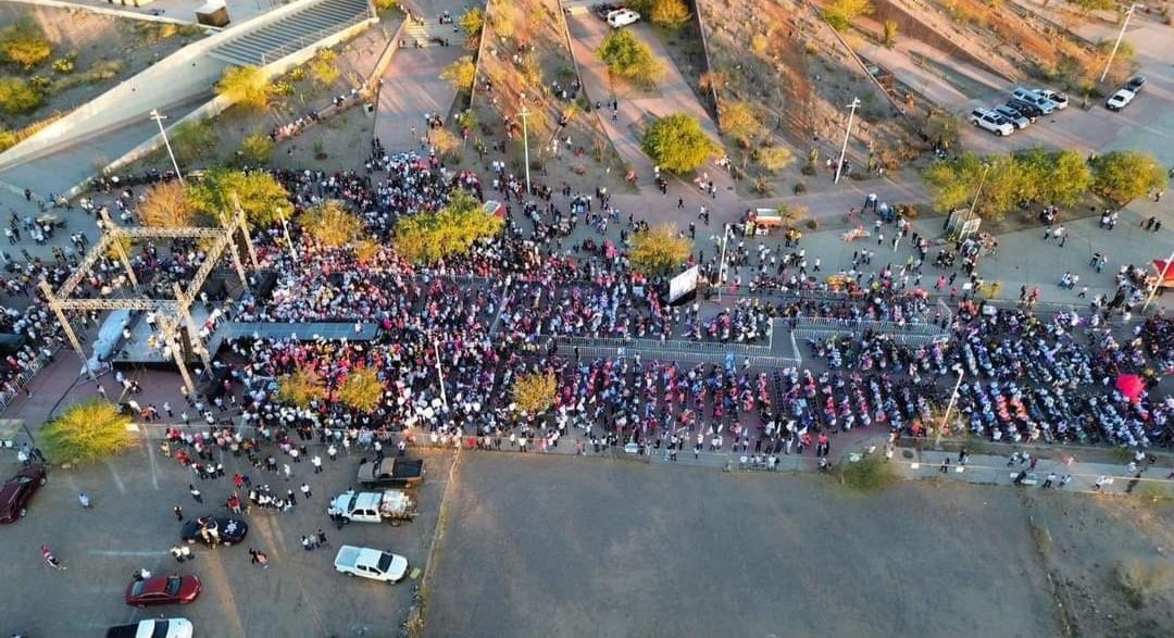 Alguien en la mañana me preguntó 
'Oye, cómo cuánta gente habrá ido al evento de @XochitlGalvez en Hermosillo '

Y me dió flojera decirle que pocos
Mejor le dije 'pues tu cuéntalos, no te va a llevar mucho tiempo' @deniseramosm