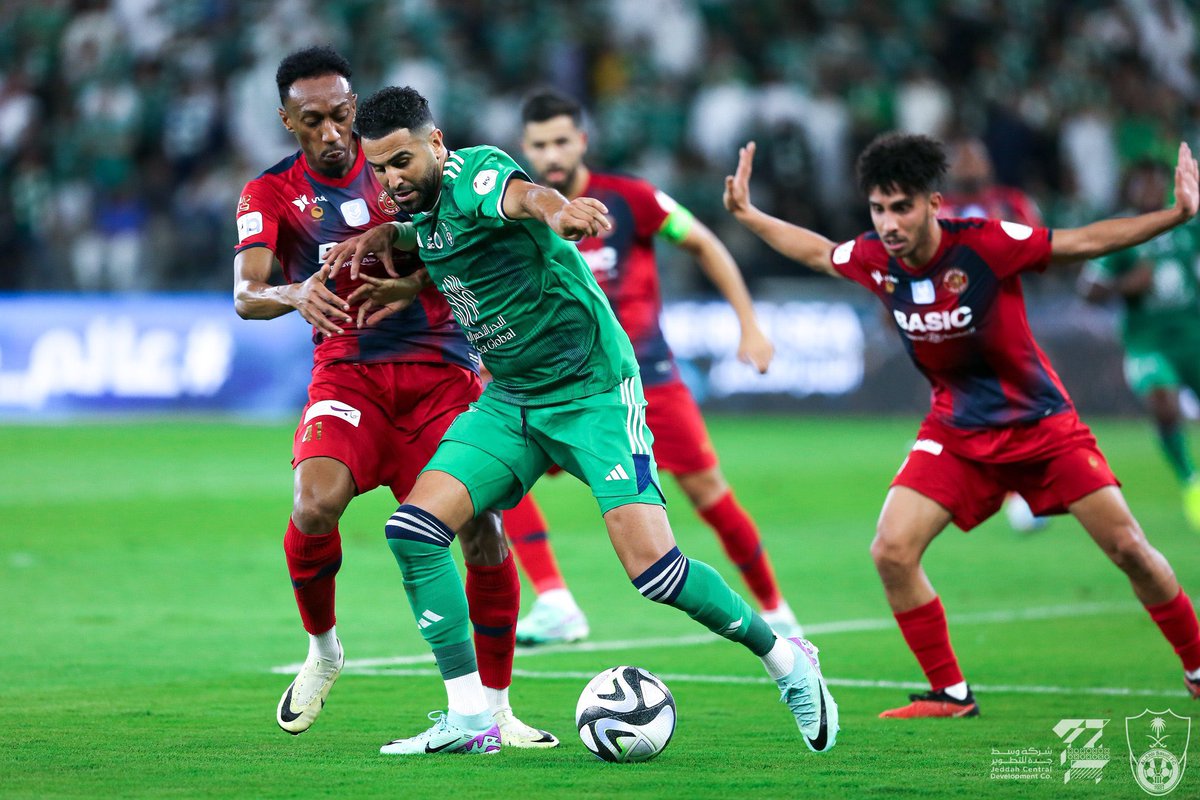 📷 | Photos
Al-Ahli 🆚 Damac

#الأهلي_ضمك
#RoshnSaudiLeague