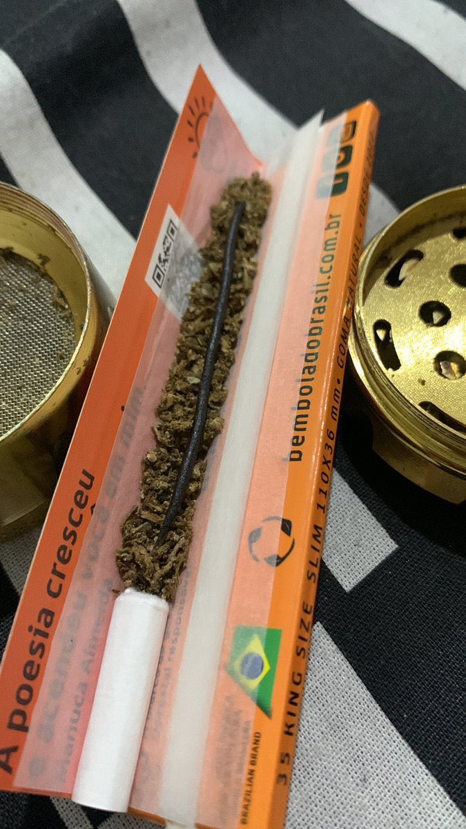 Como vcs bolam o haxixe ?? Assim ou de outro jeito?? 🤔🔥💨