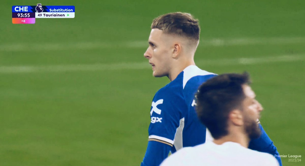 Jimi Tauriaisen valioliigadebyytti <a href="/ChelseaFC/">Chelsea FC</a>-paidassa Lontoon paikallispelissä on todella kova juttu.

Kirjaimellisesti miljardin dollarin joukkueessa tie akatemiasta #Valioliiga-kentälle on kaukana helposta ja paikka penkilläkin ansaittu edustuksen treenien kautta.