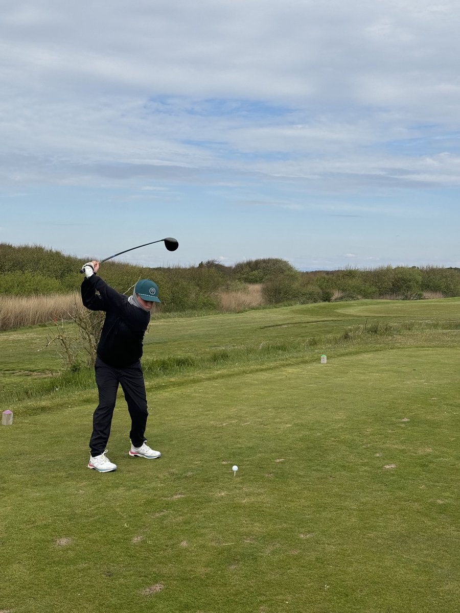 Bigsymind's tweet image. Zane and team mate Chris Selkeld with the 4 & 3 W for Knowle golf club adult 3rds v The Bristol and a club win 3-2 ⛳️ mind (Random Zane golf swing picture)
