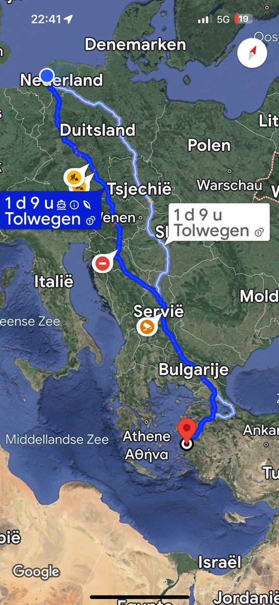 Maalesef @SunExpress ile yazismalarim , bana teklif ettikleri bilet iadesi ile kaldi... Aylardir bekledigimiz Turkiye seyaheti yalan oldu...ucaga ' fener' i almadilar...sabah erkenden 3200 km lik Turkiye seyahetine araba ile devam edecegiz.