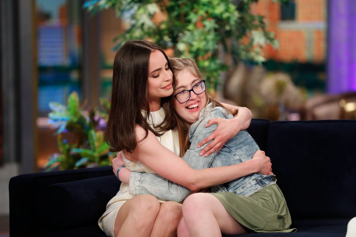 Mya and her family share her brave journey of battling rare brain and spine tumors for 13 years. See her epic wish come true when she meets her ‘Descendants’ idol @SofiaCarson with the help of @Disney and @MakeAWish ❤️ WATCH: youtu.be/lPH85T9nZKE