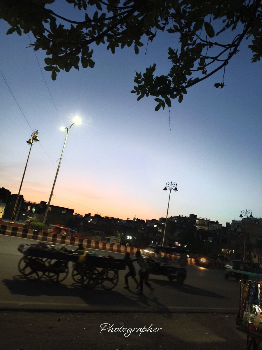 A beautiful 😍 sunset in jaipur ❤️
#pinkcity #photography #FridayFeeling