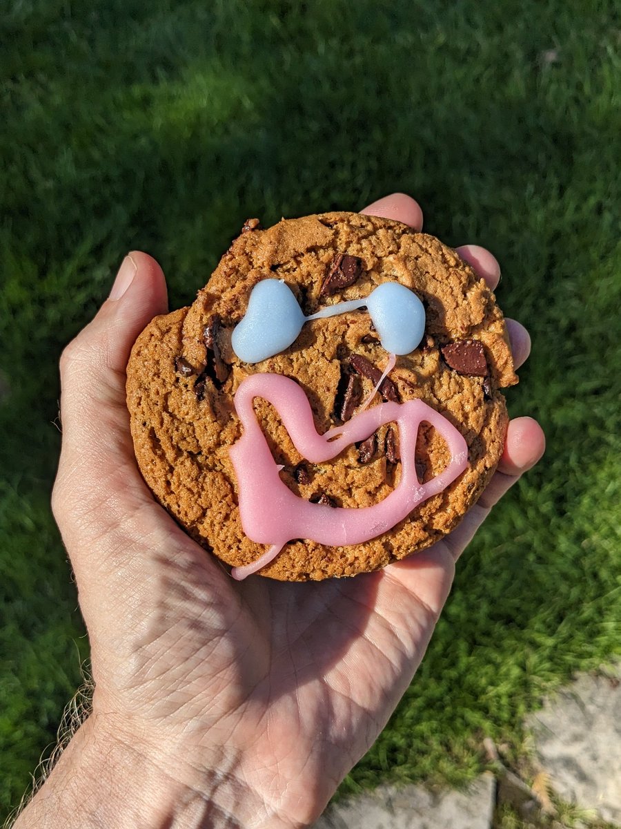 If you end up with a hilariously bad #SmileCookie this week, don't blame Tim Hortons, blame us. Today we volunteered, decorating 350 cookies. Poceeds in #HamOnt going to @HFShare and @Food4KidsHamOnt.