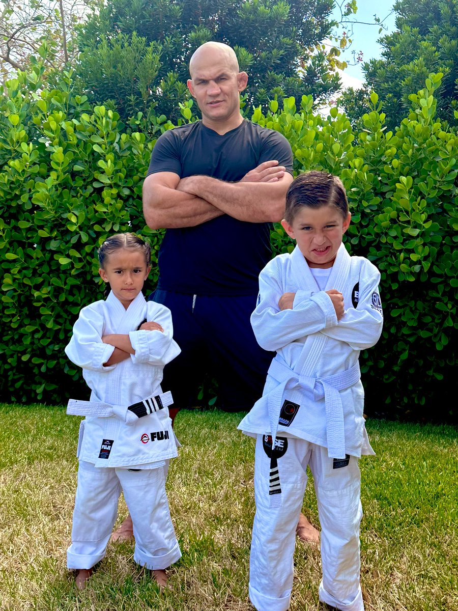 junior_cigano tweet picture