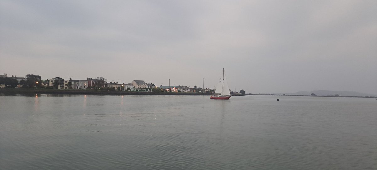 Like a millpond...
#Clontarf #DublinBayArea