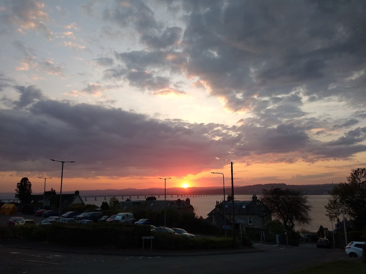 Evening walk: great finish to the day. 
Day of sunshine. 
Supper: Pizza from scratch for Mrs Aj and son, fish curry for me.
🥰