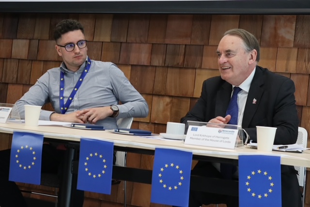 CEF Patron @LordKirkhope and @EUdelegationUK recently met with students at @UniofNewcastle, discussing the future of the UK's role in Europe and how we can work with the EU to tackle shared challenges and strengthen cooperation. 🇬🇧🇪🇺
