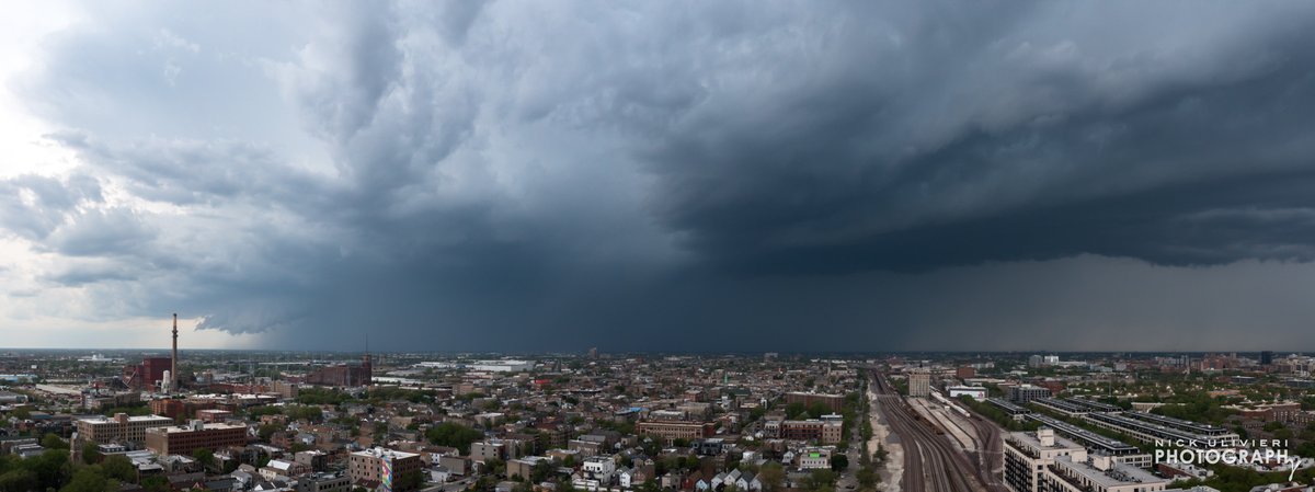 Zipped my drone up to about 250' to scope out the storm as it approached from the SW. This was about 20 minutes before the rain & hail arrived #ILwx