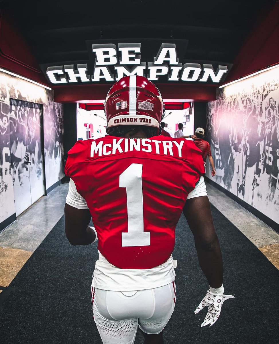 all glory to God!!! blessed to receive an offer from the University of Alabama! #RollTide 🐘❤️

@KalenDeBoer @CoachHitsch @bccoachvito @AlabamaFTBL
@rolltide @RivalsFriedman @adamgorney @SWiltfong_ @BrianDohn247 @MohrRecruiting @KinslerLatish