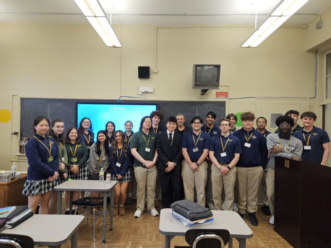 Thank you, #Ursuline High School in #Youngstown, Ohio, for hosting OIP Director of Policy and Engagement Pierce Reed on Wednesday. He shared information about #wrongfulconvictions with students in a Social Justice and Morality class.

x.com/UrsulineIrish/…