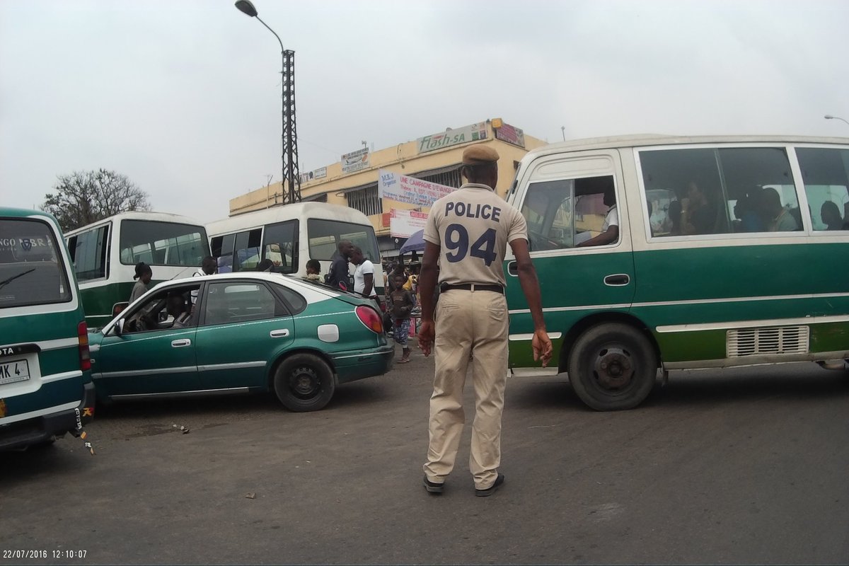 @gchampeau @GDarmanin Vu lors d'une mission à Brazzaville (Congo). Dans ce pays les violences policières n'existent pratiquement pas, mais ce RIO a été imposé par l'Etat pour lutter contre la corruption !  Aucun problème de lisibilité 😅