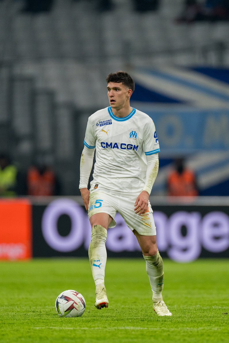 Gio_Balerdi's tweet photo. Je le dis HAUT et FORT 

@leoobalerdi5 est dans le top 5 meilleur défenseur d’Europe 🇪🇺

ET PAS 5eme  !

QUEL PUTIN DE JOUEUR 🇦🇷🛡️ https://t.co/CG7PgXuTMH