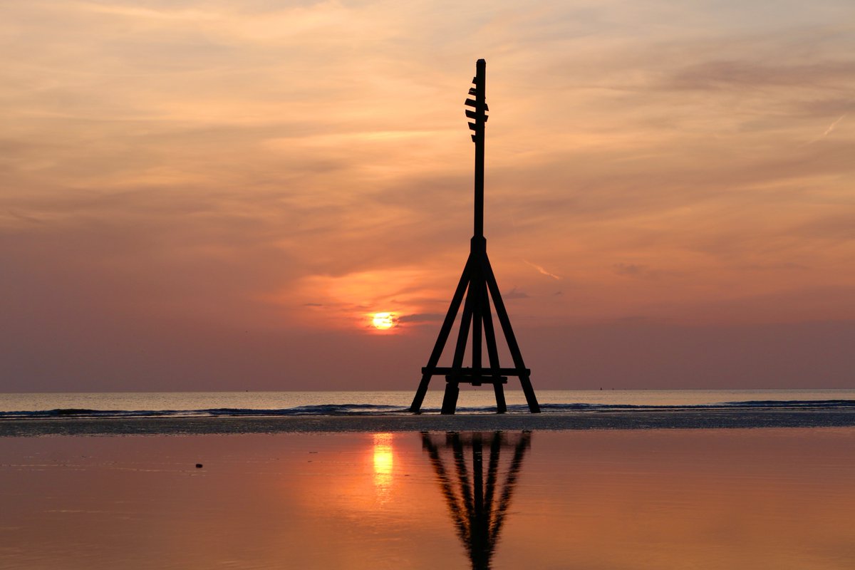 Six back to back long day shifts after Seven nights and I get to see a long awaited #sunset , #bliss @ThePhotoHour @StormHour @liverpoolweath #sunsets