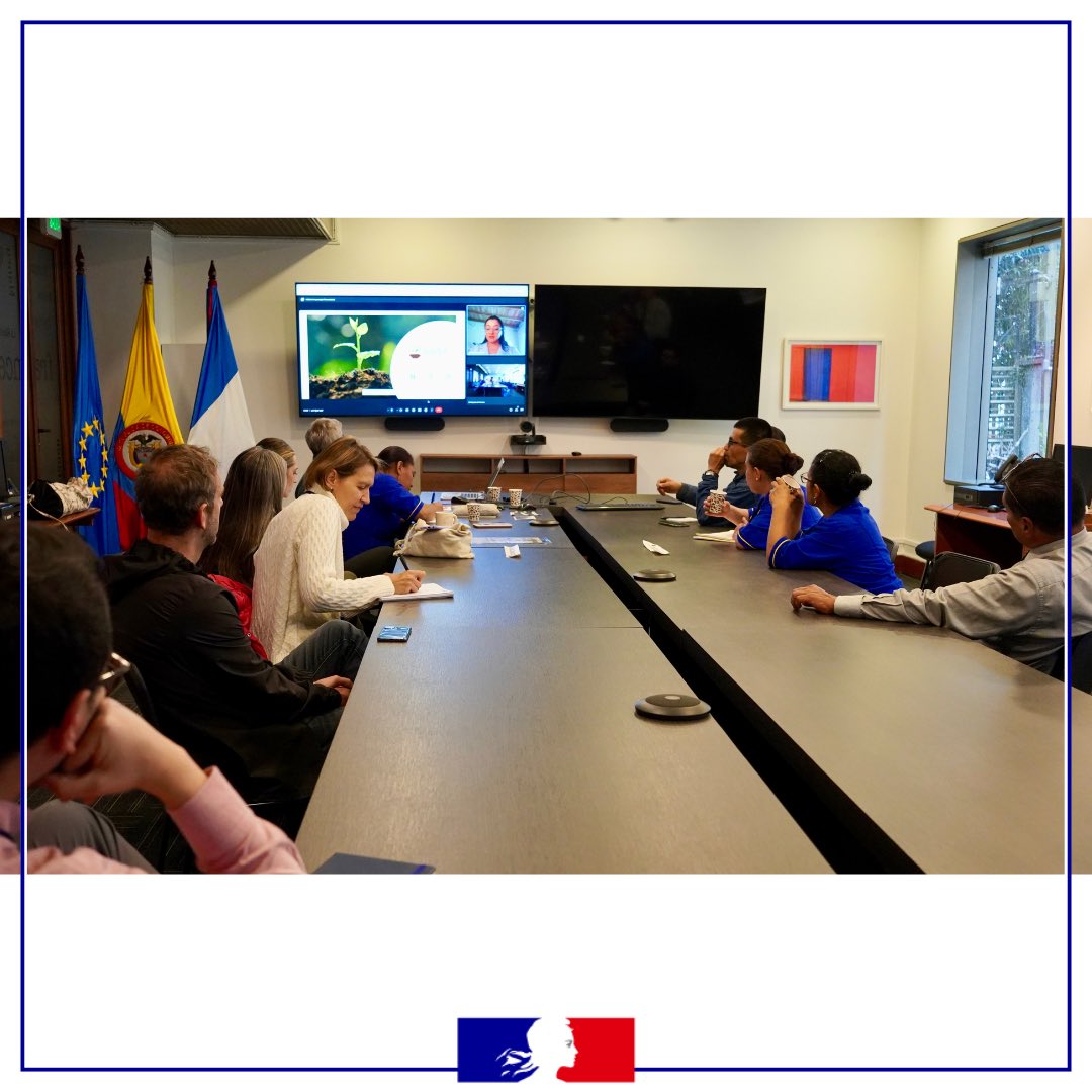 Francia en Colombia 🇫🇷🇪🇺 tweet media