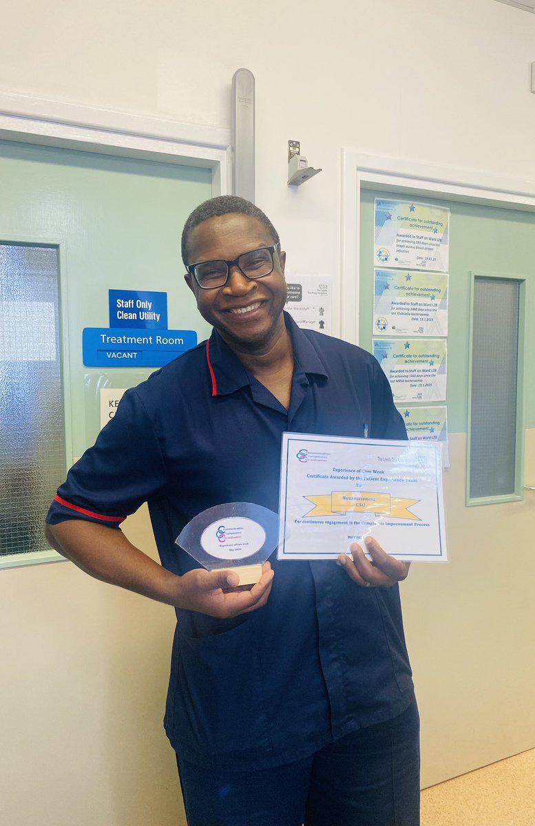 So proud of team #Neuro @LTHTNEURO  @LeedsHospitals 👏🏻👏🏻 CSU receiving an award 🏆⭐️ for their continuous contributions & engagement in the complaints improvement process #CI @RabinaTindale #peopleattheheartofallwedo