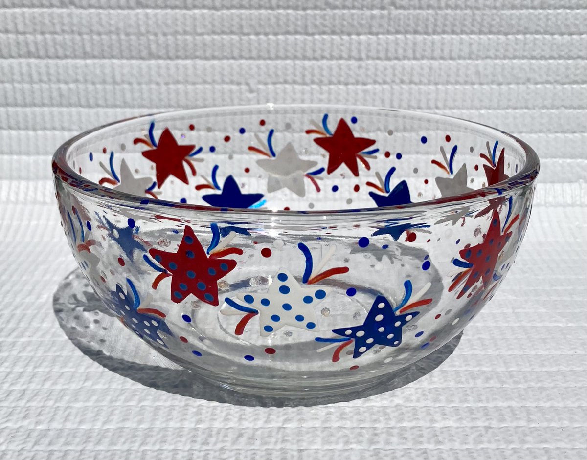 Summer is just around the corner etsy.com/listing/172217… #summerbowl #4thofjuly #candydish #SMILEtt23 #CraftBizParty #etsyshop #patrioticdecor #summercandydish