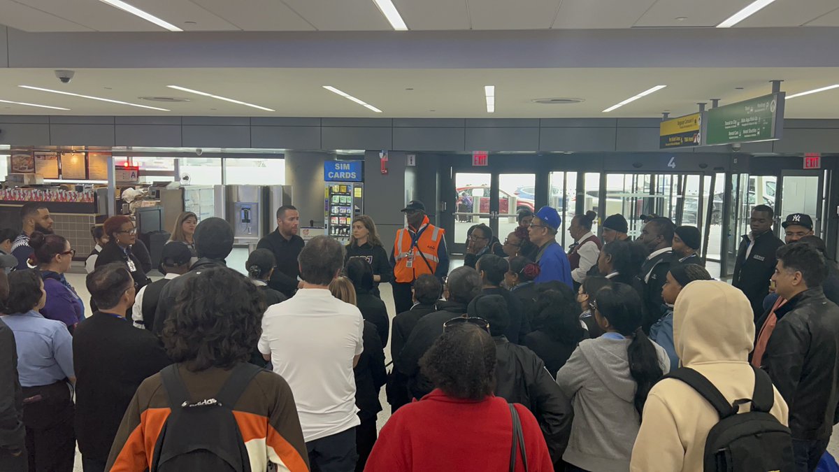 Today <a href="/JFKairport/">John F. Kennedy Airport</a> workers Demand Higher Wages!

John F. Kennedy International Airport workers Call on Port Authority of NY + NJ to use their power to raise standards, stabilize the airport and increase traveler safety, including by raising wages. #GoodJobsGoodAirport