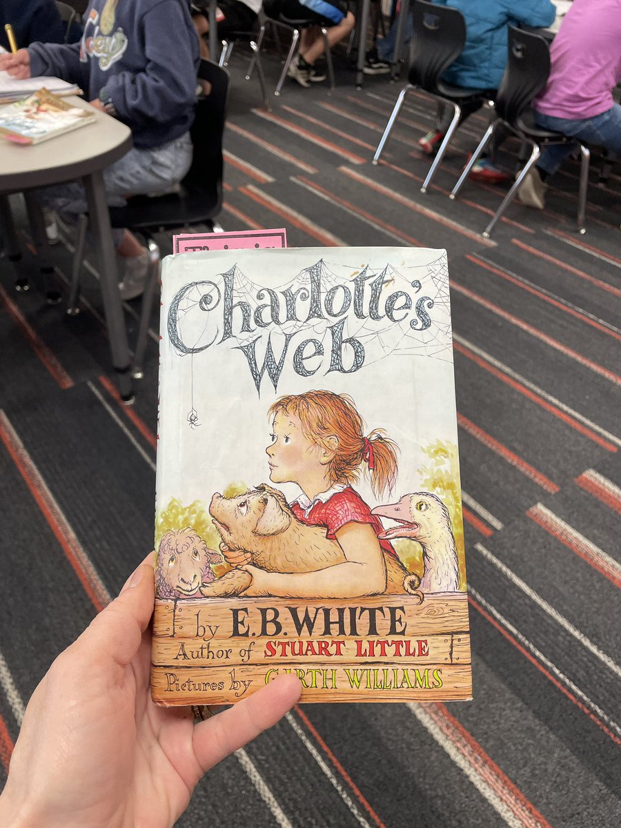 Always a favorite way to end the last month of the school year…reading a favorite! #clearthelist 🐷🕸️🐖👧🏼 Support a teacher! 🩷 amazon.com/hz/wishlist/ls…